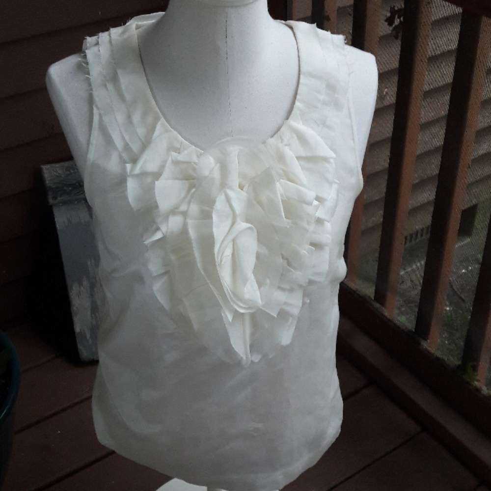 J Crew flower detail off white sleeveless top size 6